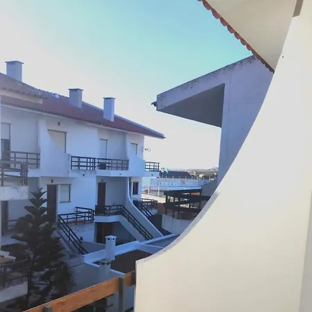 Дом отдыха D Wan 9 T3 Baleal Sol Village I
